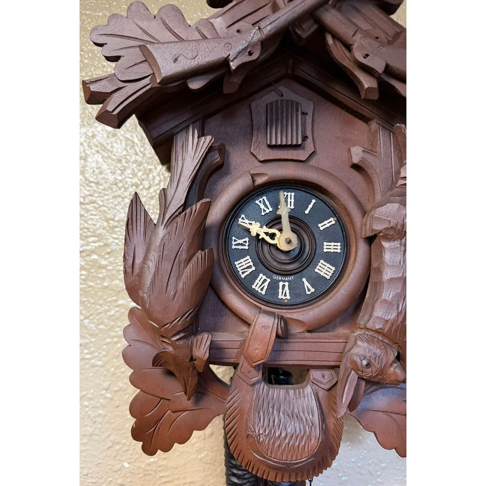 Vintage German Black Forest Cuckoo Clock Hunting Scene Stag Rifles Hand Carved